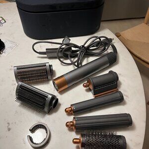 Dyson Airwrap™ multi-styler Long Complete - Gently Used, Very Good Condition